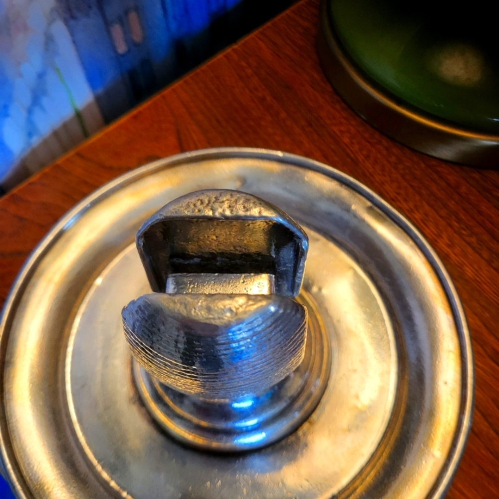 Silver vancouver hotel match striker ashtray